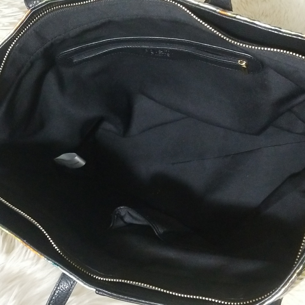 POVERTY TOTES - Picture 6 of 8